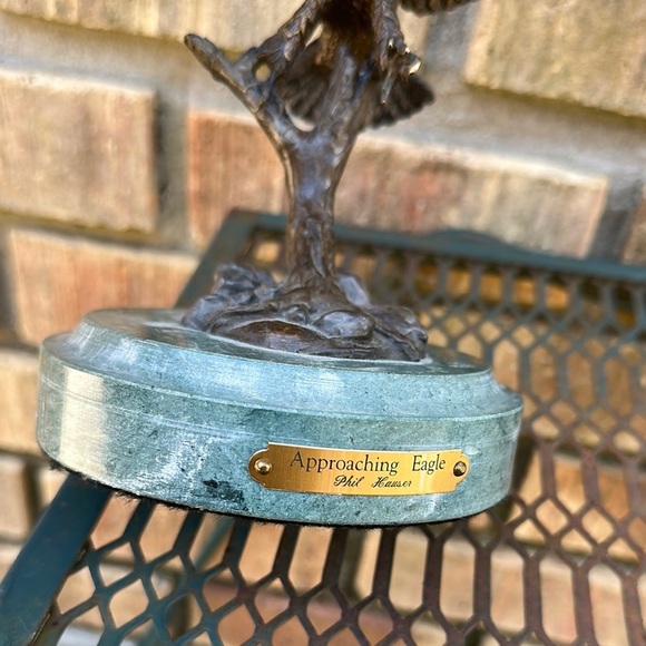 Phil Hauser Approaching Eagle bronze Sculpture on marble Base - Picture 7 of 14